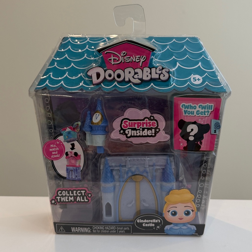 New Disney Doorables CINDERELLA’S CASTLE Play Set